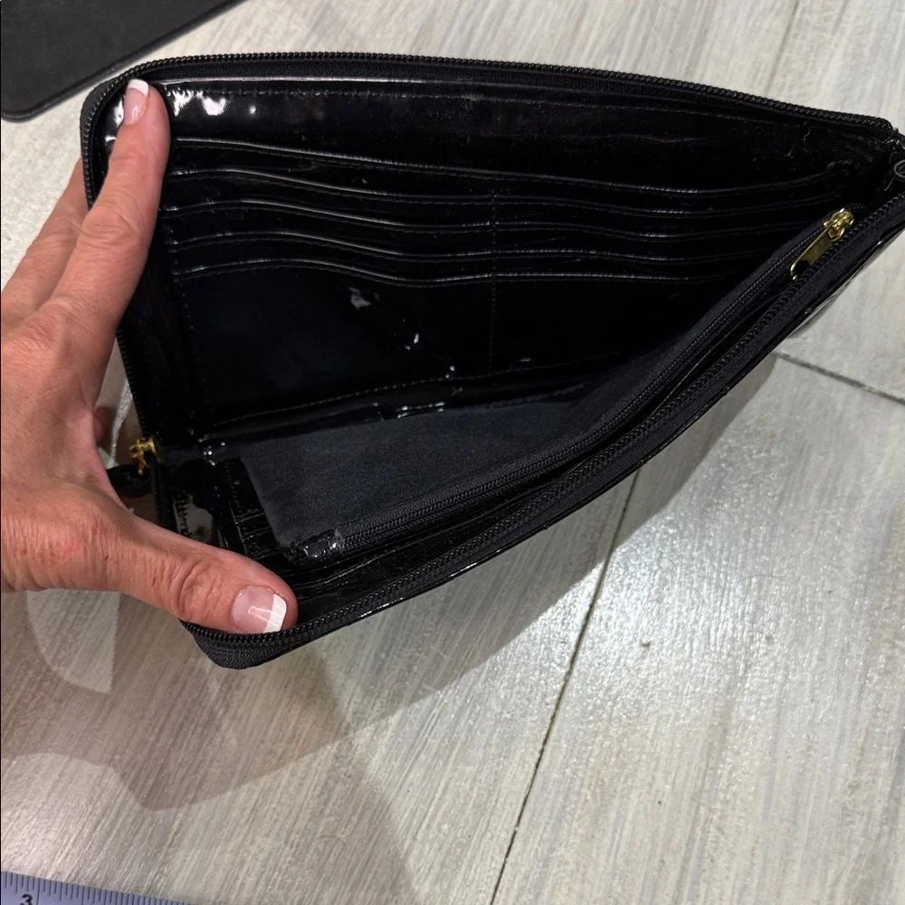 Black Patent Quilted Wristlet